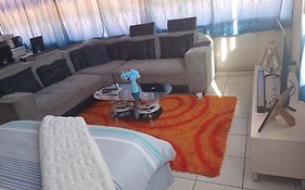 Close Curtains Maboneng